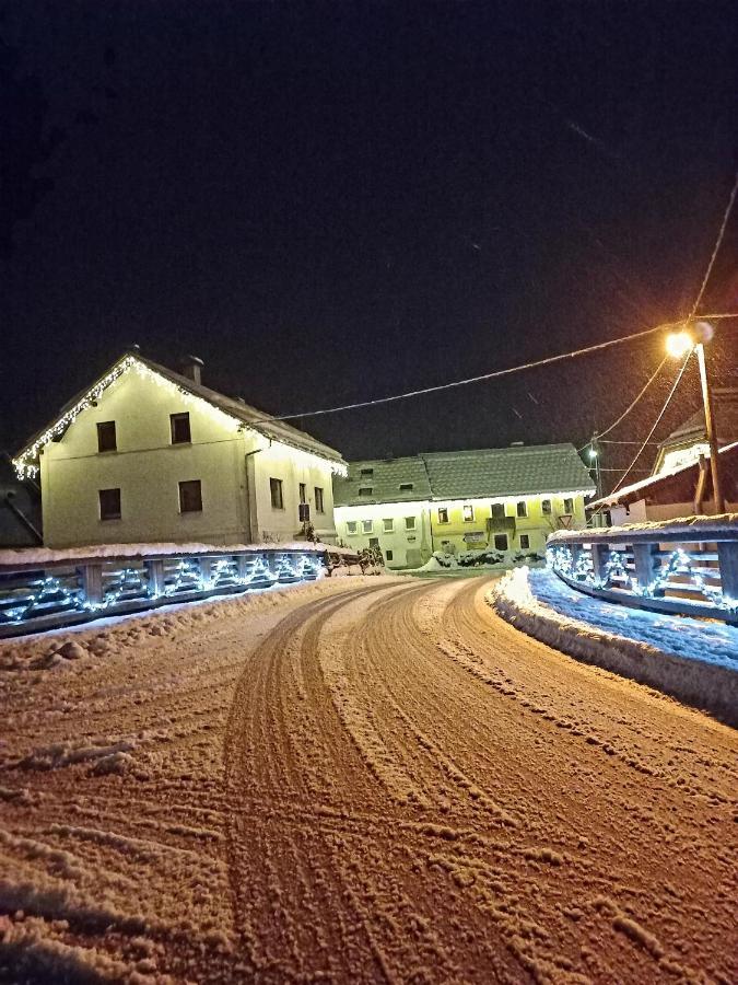 Apartma Rozle Mojstrana Exteriör bild